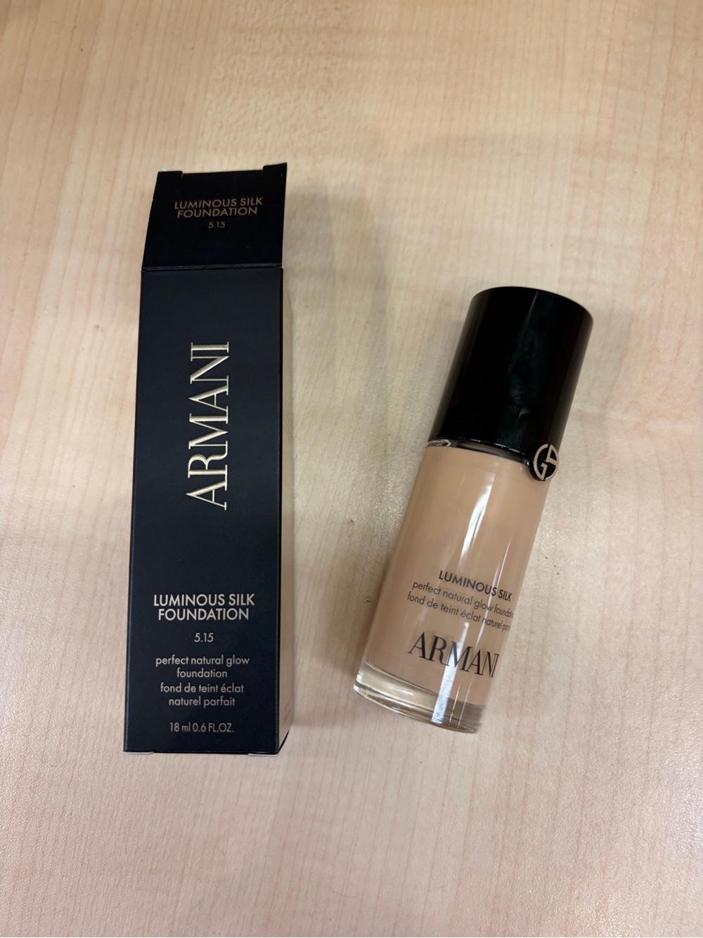 GIORGIO ARMANI LUMINOUS SILK PERFECT GLOW FLAWLESS FOUNDATION 18 ml shade 5.15